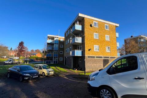 2 bedroom flat to rent, Linacre Road, Hampshire SO19