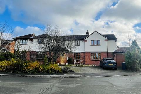 5 bedroom detached house for sale, Falcon Close, Whitestone