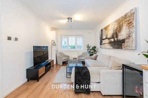 Flat 2, Theydon Gate Station Approach, Theydon Bois, Epping, CM16 7HS