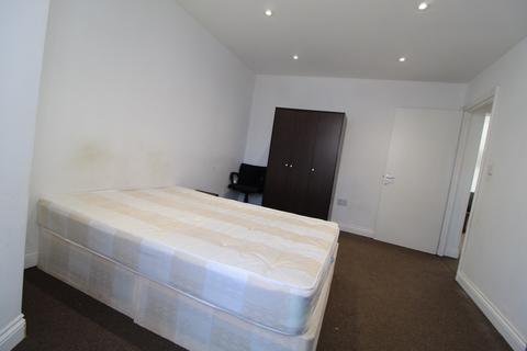 1 bedroom flat to rent, Thorn Close, Northolt UB5