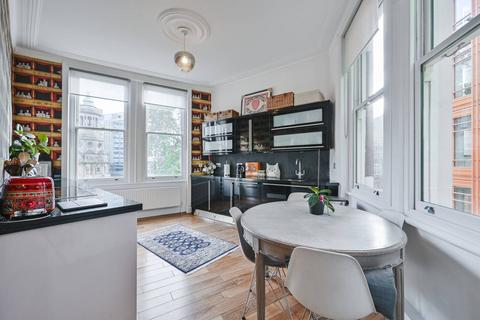 1 bedroom flat for sale, Shaftesbury Avenue, Covent Garden, London, WC2H