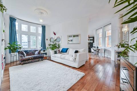 1 bedroom flat for sale, Shaftesbury Avenue, Covent Garden, London, WC2H