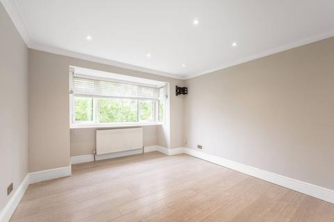 2 bedroom detached house to rent, SUTTON CRESCENT, High Barnet, Barnet, EN5