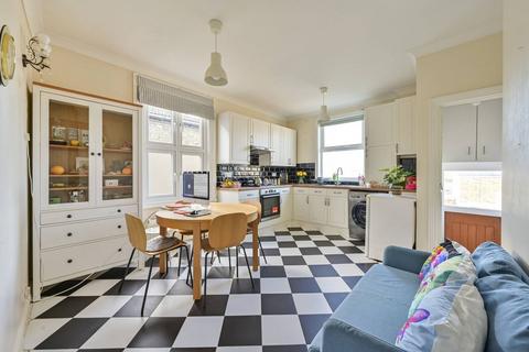 3 bedroom flat for sale, Morden Road, South Wimbledon, London, SW19