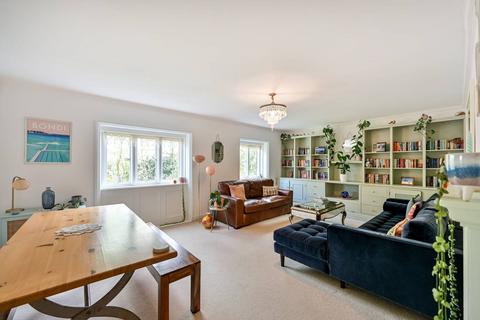 3 bedroom flat for sale, Coombe House, Kingston, Kingston upon Thames, KT2