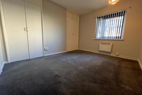 2 bedroom flat to rent, Gilpin Close, Hampshire SO19