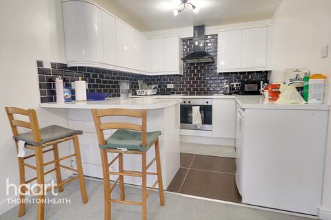 2 bedroom flat for sale, Fiveacre Close, Thornton Heath