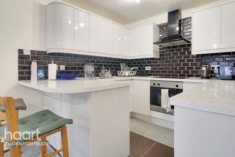 21 Fiveacre Close, Thornton Heath, CR7 6AS