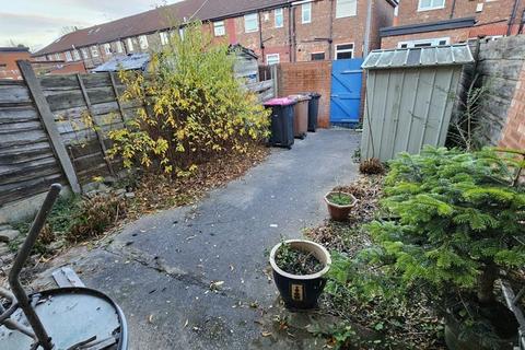 3 bedroom terraced house to rent, Langworthy Rd, Salford M6