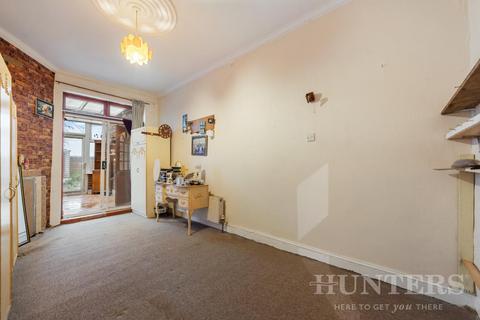 55 Rathcoole Avenue, London, N8 9LY