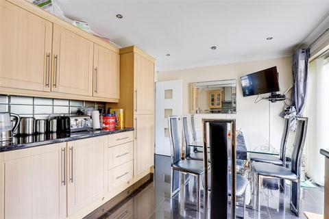 3 bedroom detached house for sale, Bowlwell Avenue, Heron Ridge NG5