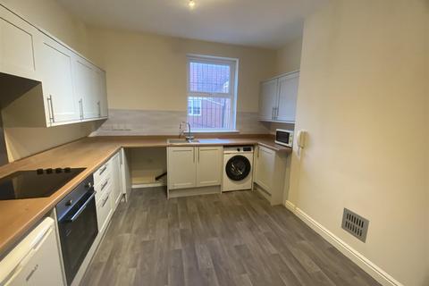 3 bedroom apartment to rent, Market Place, Thorne, Doncaster