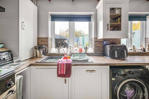 9 Tudor Gardens, Neath, SA10 7RX