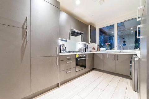 4 bedroom end of terrace house for sale, Foundry Mews, London