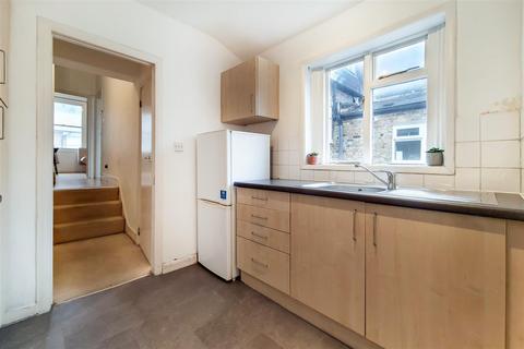 2 bedroom flat to rent, Yeldham Road, London