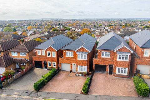 4 bedroom detached house for sale, Rhoda Road North, Benfleet, SS7