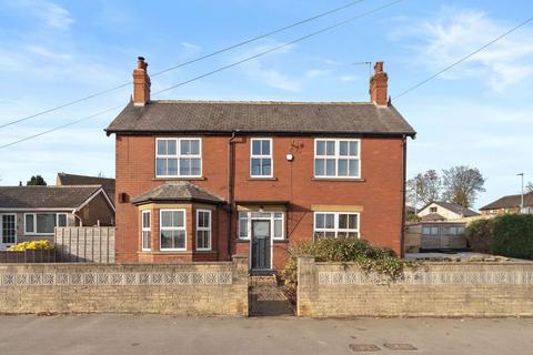 4 bedroom detached house for sale, Aberford Road, Wakefield WF3