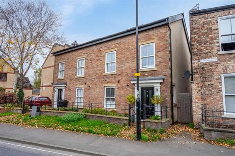 3 bedroom semi-detached house to rent, Cemetery Road, York, YO10 5AH