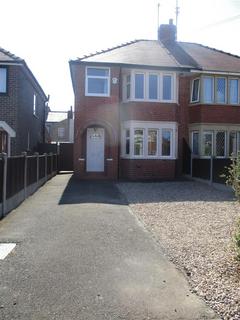 3 bedroom semi-detached house to rent, Tithebarn Place, Poulton-Le-Fylde FY6