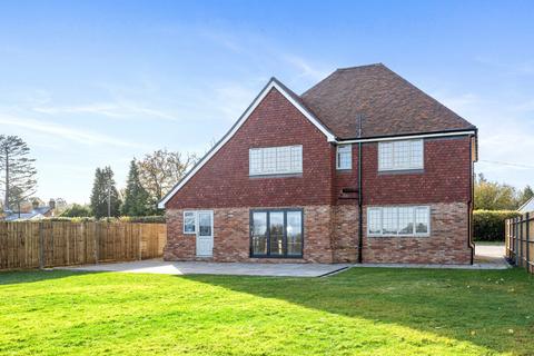 4 bedroom detached house for sale, London Road, Crowborough, TN6