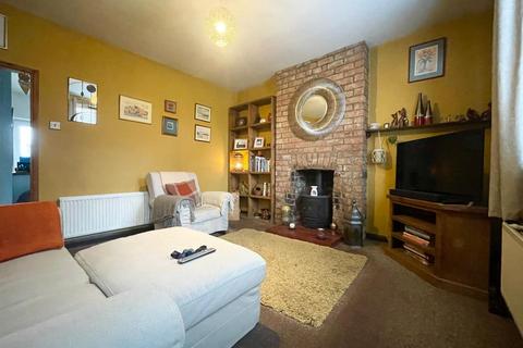 2 bedroom house for sale, Back Southgate, Hornsea