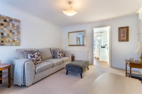 9 Bird Close, Mansfield, NG18 4AZ