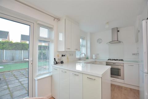 9 Bird Close, Mansfield, NG18 4AZ
