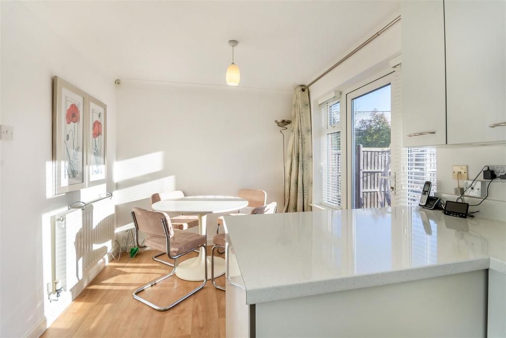 8629085-interior09.jpg