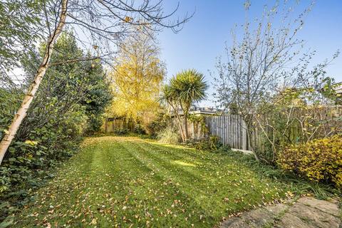 2 bedroom flat to rent, Kingston Road, Teddington TW11