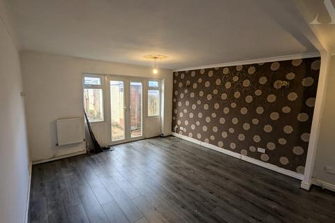 3 bedroom terraced house to rent, Corncrake Drive, Birmingham, West Midlands