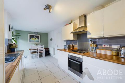 69 Cascade Close, Burton-on-trent, DE14 1DX