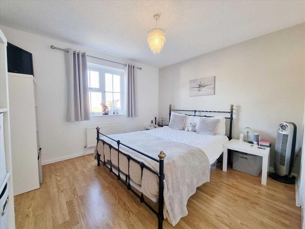 Bedroom 1: