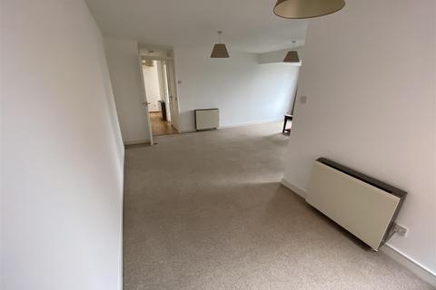 2 bedroom flat to rent, Hope Court, Baltic Wharf, BS1