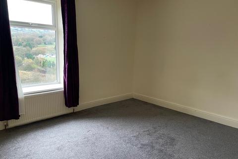 2 bedroom end of terrace house to rent, Curzon Street, Colne BB8