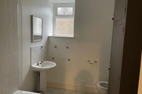 2 bedroom end of terrace house to rent, Curzon Street, Colne BB8