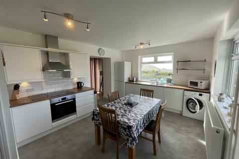 2 bedroom cottage to rent, Cock St, Swansea