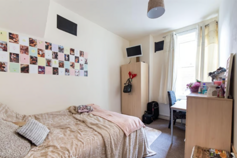 3 bedroom flat to rent, Shortridge Terrace, Jesmond NE2