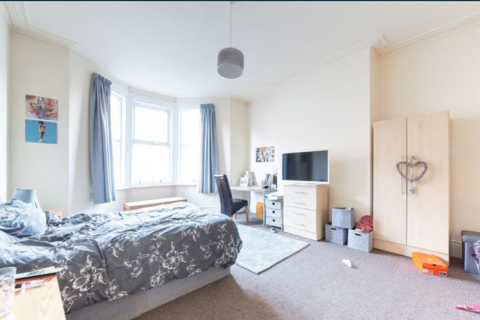 3 bedroom flat to rent, Shortridge Terrace, Jesmond NE2