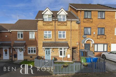 4 bedroom terraced house for sale, Dartington Road, Platt Bridge, Wigan