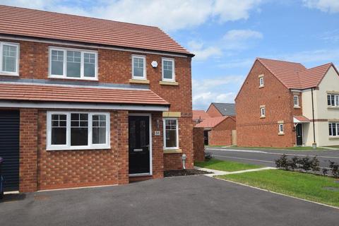 4 bedroom semi-detached house to rent, Centenary Way, Newport