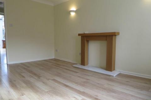 2 bedroom terraced house to rent, Barnston Court, Farndon, Chester