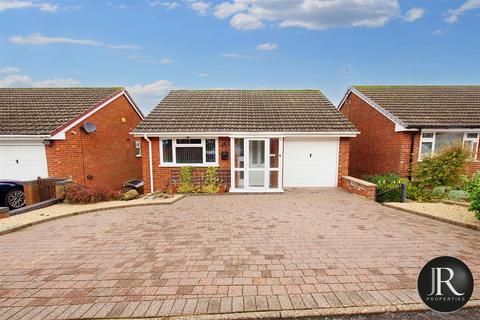 3 bedroom detached house for sale, Beechmere Rise, Rugeley WS15