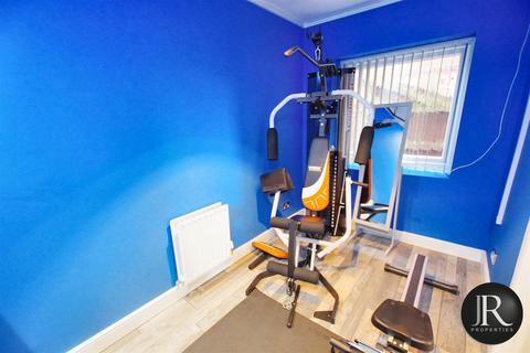 15 Beechmere Rise, Rugeley, WS15 2XR