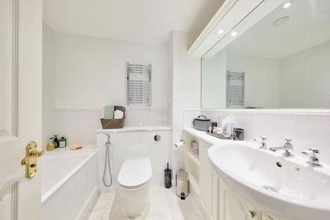 1 bedroom flat to rent, RUSSELL ROAD, Kensington, London, W14