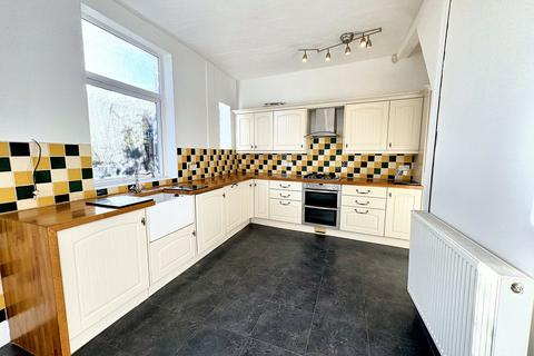 3 bedroom end of terrace house for sale, Nipper Lane, Whitefield, M45