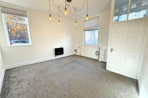 3 bedroom end of terrace house for sale, Nipper Lane, Whitefield, M45