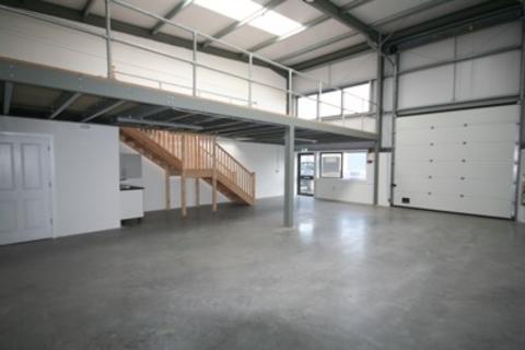 Industrial unit to rent, Unit 16, Rockhaven Business Centre, Rhodes Moorhouse Way, Longhedge, Salisbury, Wiltshire, SP4 6RT