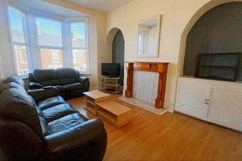 4 bedroom flat to rent, Simonside Terrace, tYNE AND wEAR NE6