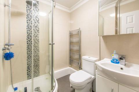 2 bedroom flat for sale, WOLFFE GARDENS, E15, Stratford, London, E15