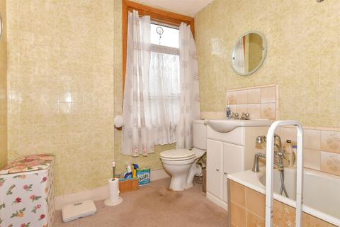 2 bedroom end of terrace house for sale, Langdon Road, Rochester, Kent